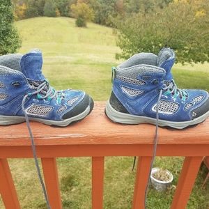 Vasque youth size 3 hiking boots